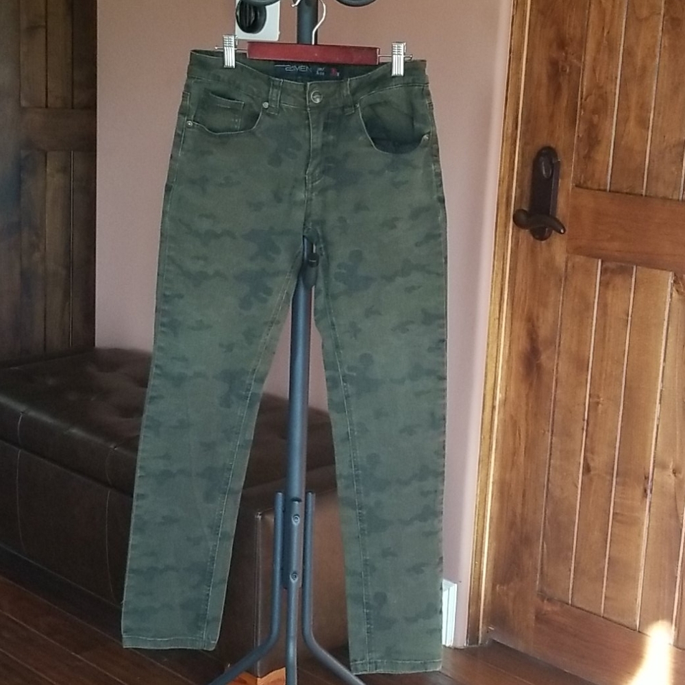 21 Men beautiful jeans.